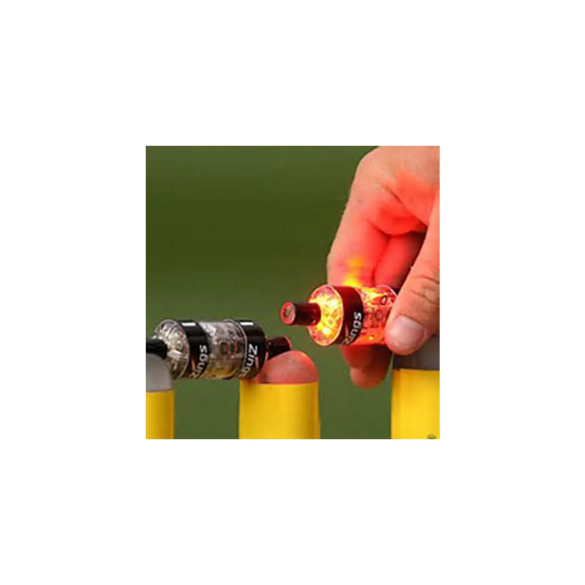 Backyard Zing Flashing Cricket Bails - Image 3