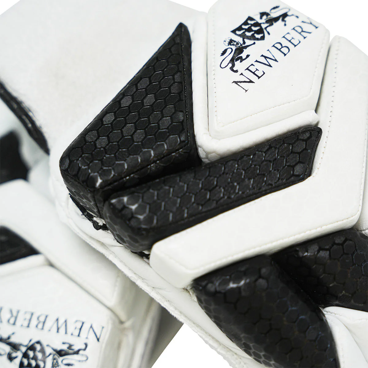 Newbery Player Cricket Batting Gloves - Image 4